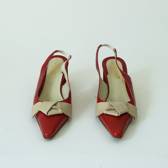 Red Pointed Mid Heel Sling-backs with a cream bow - Size 7.5 - Picture 2 of 5